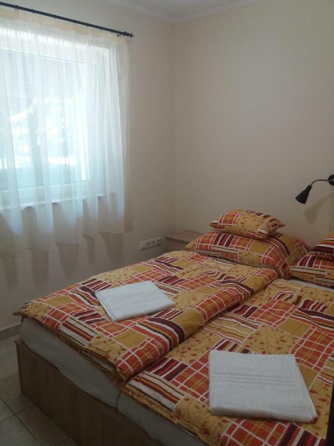 Apartamento Centrum Apartman Szeged Exterior foto